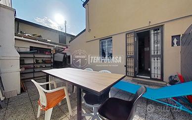 CASA INDIPENDENTE CON GIARDINO!