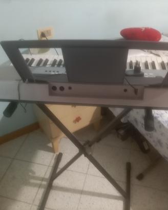 Tastiera musicale Yamaha psrE323
