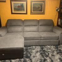 Divano angolare con chaise longue ottime condizion