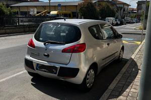 Mitsubishi Colt 1.1 benzina 3 porte 2005