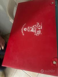 Due paia di lenzuola matrimoniali ricamati a mano