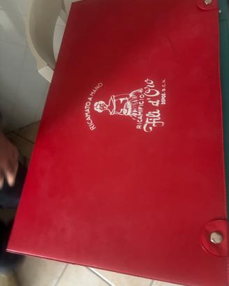 Due paia di lenzuola matrimoniali ricamati a mano