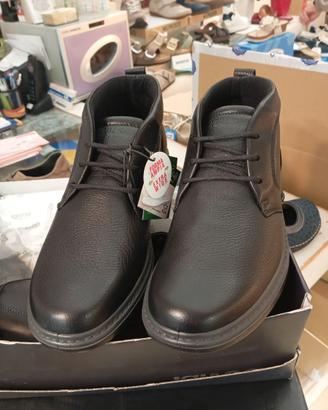Scarpe da uomo nuove, marca ENVAL Soft, numero 40