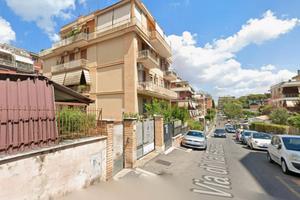 Battistini-primavalle stanza singola arredata