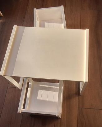 tavolino e sedie in legno per bambini