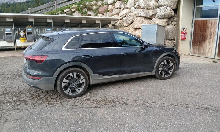Audi Etron 50
