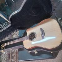 Chitarra acustica takamine con custodia