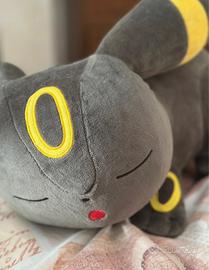 Umbreon peluche sleeping pokemon center