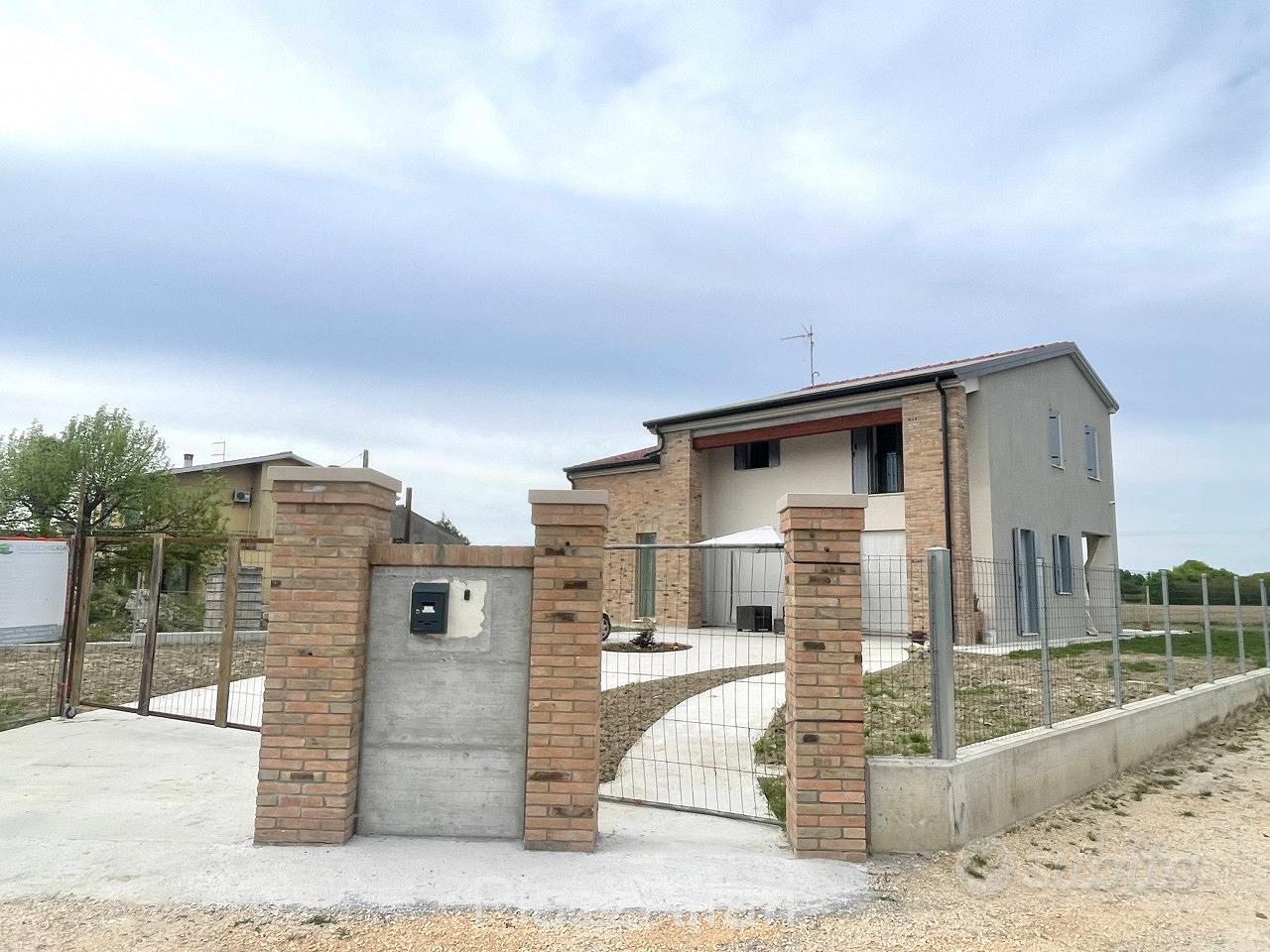 Lotto di terreno edificabile di 800 mq - 400 mc - Altro
