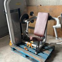 arm curl (bicipiti) technogym 
