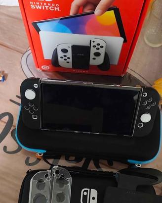 Nintendo switch oled come nuovo