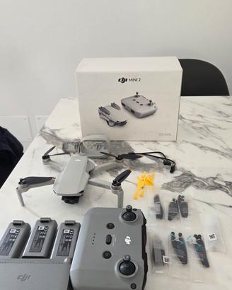 DJI Mini 2 fly more combo 