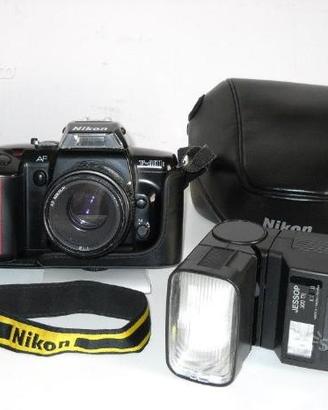 Macchina Fotografica NIKON F- 401 X accessoriata