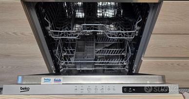 LAVASTOVIGLIE BEKO DA INCASSO 13 COPERTI