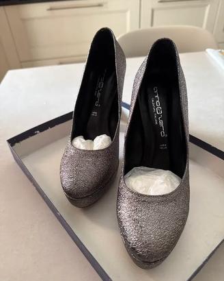 Scarpe con tacco
