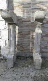 Camino in pietra antico lavorato a mano