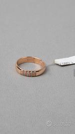 Anello d’oro e diamanti