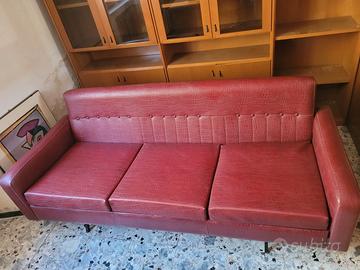 Divano letto 3 posti in Skai rosso vintage