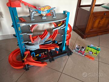Garage hot wheels