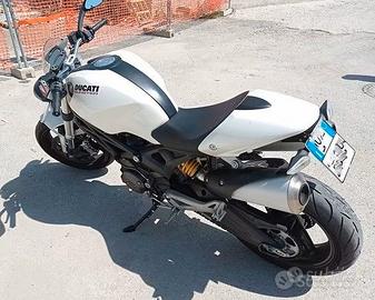 Ducati Monster 696 perfetta