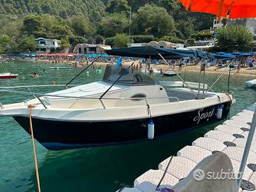 Barca Astra 23 Walkaround con Motore Diesel FNM 22