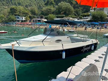 Barca Astra 23 Walkaround con Motore Diesel FNM 22