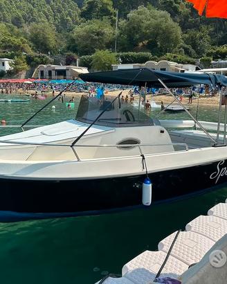 Barca Astra 23 Walkaround con Motore Diesel FNM 22