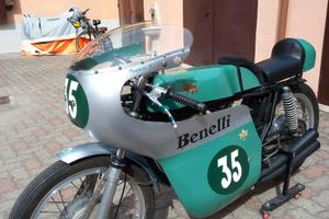 MOTO BENELLI 250