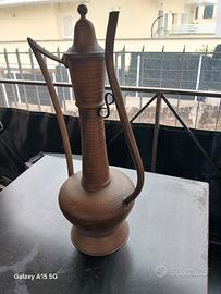 vecchio recipiente in rame 