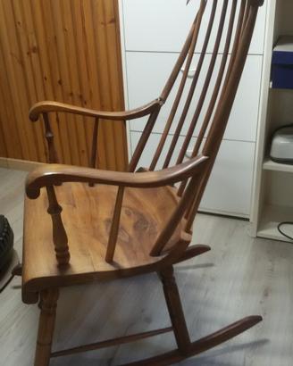 Sedia a dondolo antica