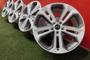 Cerchi Audi Q2 A3 Q3 TT Originali 8x19 ET45 5x112