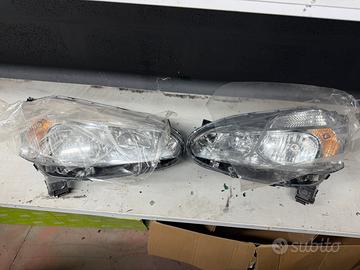 Coppia di fari ant peugeot 208 I