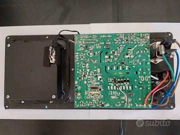Amplificatore digitale da incasso 400+50 W RMS