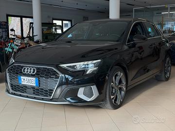 AUDI A3 S-Tronic S-Line 1.0cc 110Cv Automatica