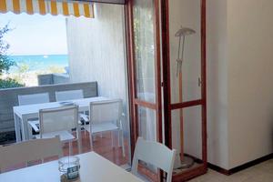 Monolocale prima fila Mare