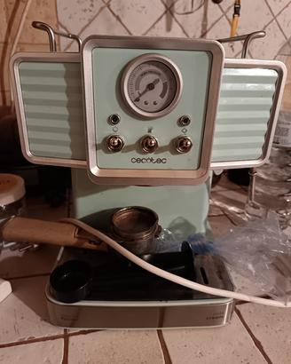macchina per il caffè Cecotec rotta