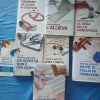 Lotto 7 libri serie tv L'allieva Alessia Gazzola
