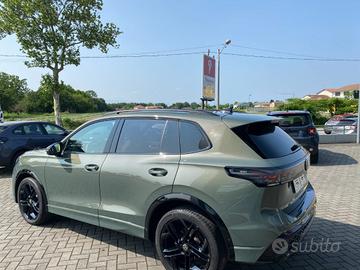 VOLKSWAGEN Tiguan 2.0 TDI 150 CV SCR DSG R-Line