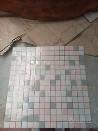 Mosaico in ceramica rosa Cipria e grigio avio.