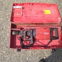 Martelli elettrici Hilti e altra attrezzatura