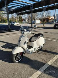 Vespa gts 300