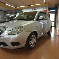 Lancia Ypsilon 1.2 benzina, OK NEOPATENTATI