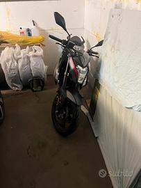 Voge brivido 300 R