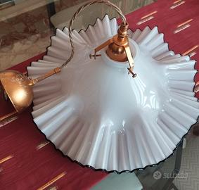 elegante  lampadario opaline bianco pizzettato