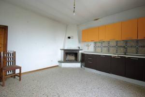 Casa indipendente di 160 m² con più di 5 locali a 