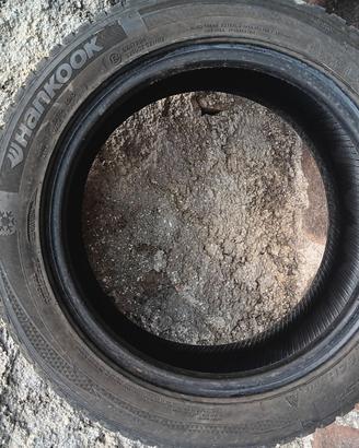 n. 2 Pneumatici invernali Hankook  185/55 r15