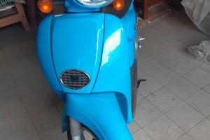 Ciclomotore Aprilia Scarabeo 50 cc colore turchese