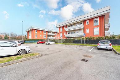 3 LOCALI A RESCALDINA