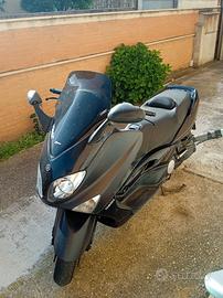 Yamaha T Max - 2004