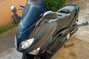 Yamaha T Max - 2004